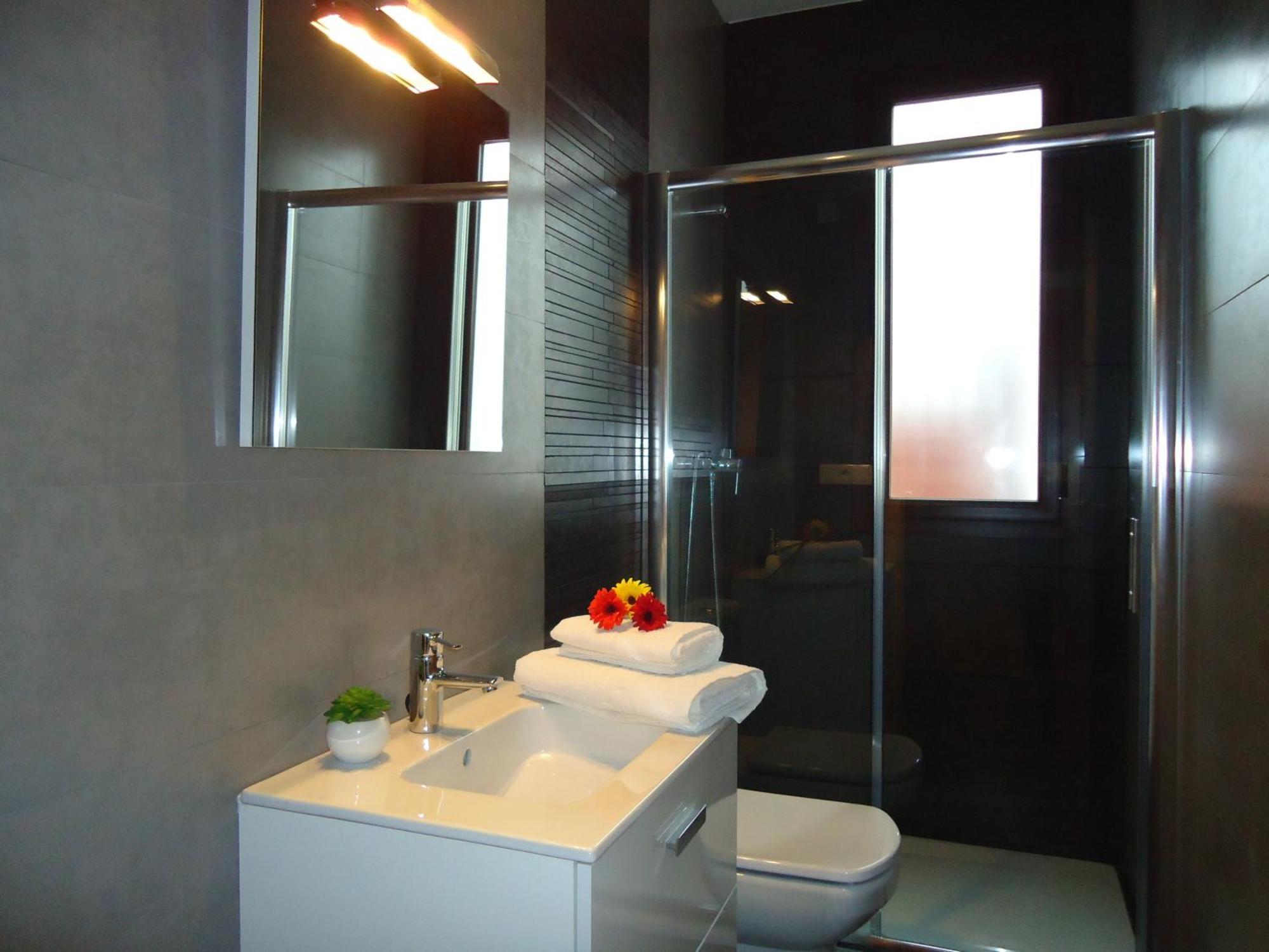 Apartamentos Turisticos Mauror กรานาดา ภายนอก รูปภาพ